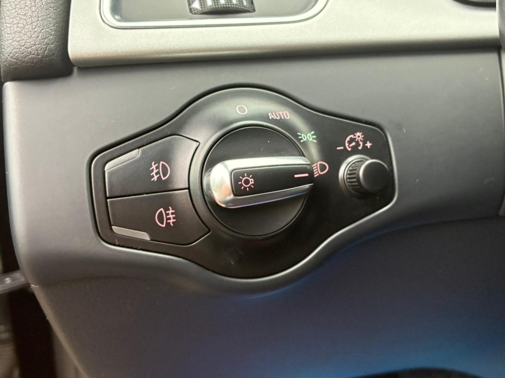 Pārdod Audi A5 Sportback Sline 2.0 Tdi , 105 kw - 143zs