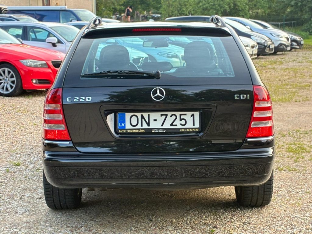 Pārdod Mercedes C220 Cdi Avantgarde - 110kw /150zs