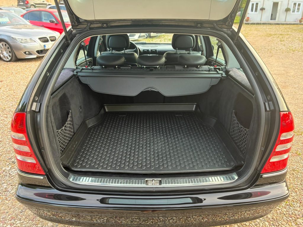 Pārdod Mercedes C220 Cdi Avantgarde - 110kw /150zs