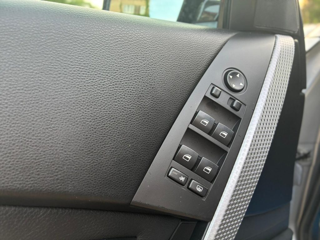 Pārdod BMW 535d ar rūpnīcas M packet , Face lift optika 3, 0d - 200kw - 272 zs