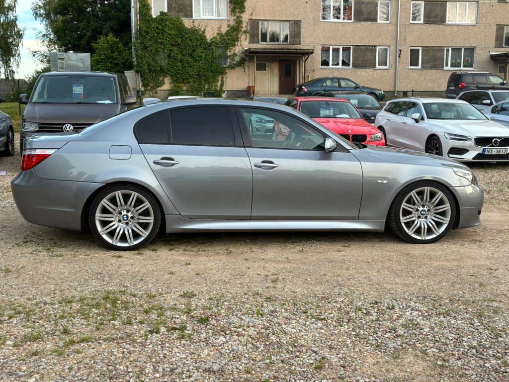 Pārdod BMW 535d ar rūpnīcas M packet , Face lift optika 3, 0d - 200kw - 272 zs