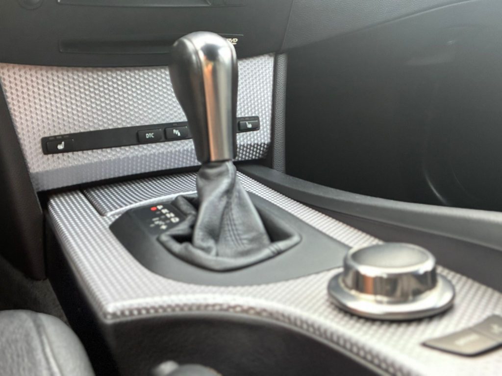 Pārdod BMW 535d ar rūpnīcas M packet , Face lift optika 3, 0d - 200kw - 272 zs