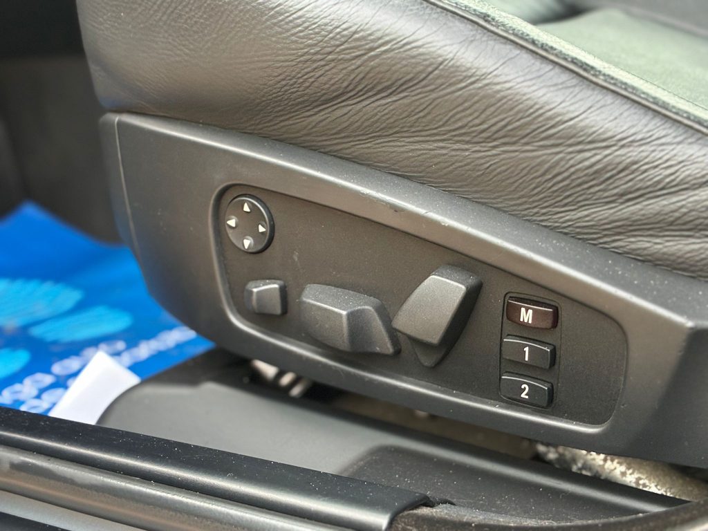Pārdod BMW 535d ar rūpnīcas M packet , Face lift optika 3, 0d - 200kw - 272 zs