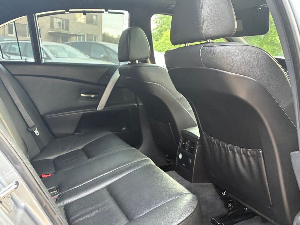 Pārdod BMW 535d ar rūpnīcas M packet , Face lift optika 3, 0d - 200kw - 272 zs