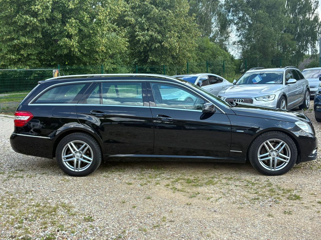Pārdod Mercedes E350 Cdi Avantgarde - 170kw /231zs