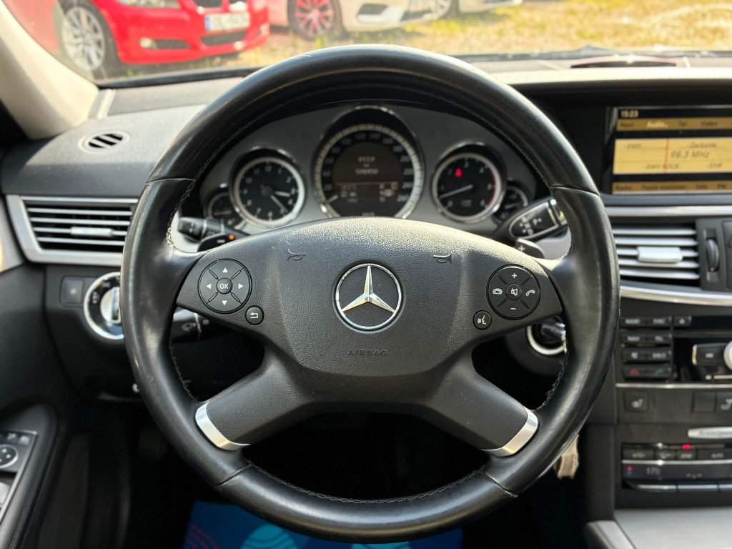 Pārdod Mercedes E350 Cdi Avantgarde - 170kw /231zs