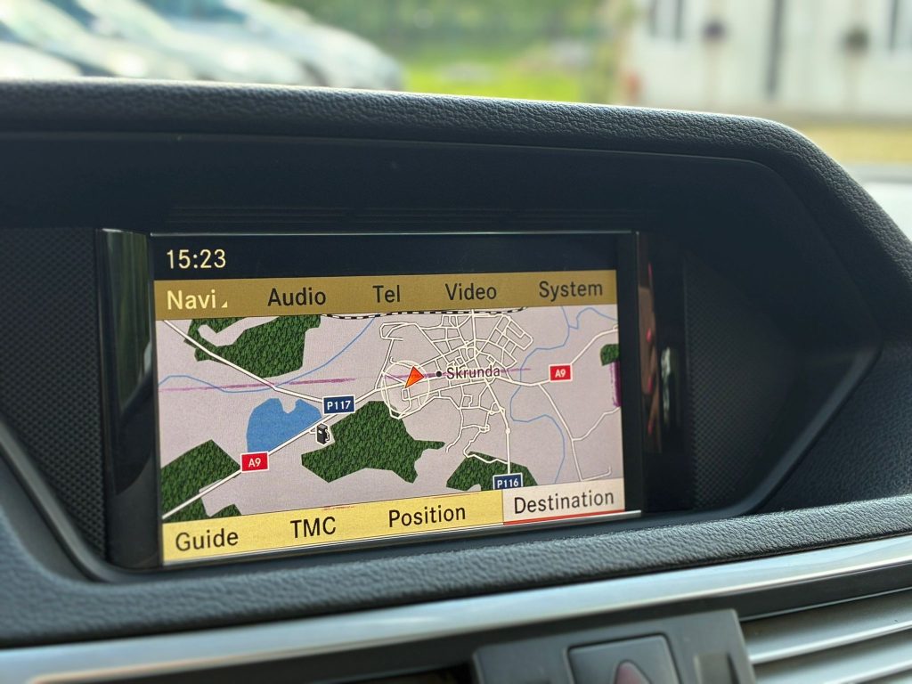 Pārdod Mercedes E350 Cdi Avantgarde - 170kw /231zs