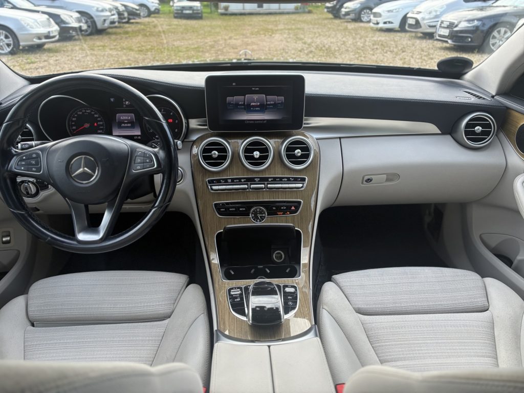 Pārdod Mercedes C220 Bluetec Avantgarde 7 Gtronic ātrumkarba - 125kw /170zs