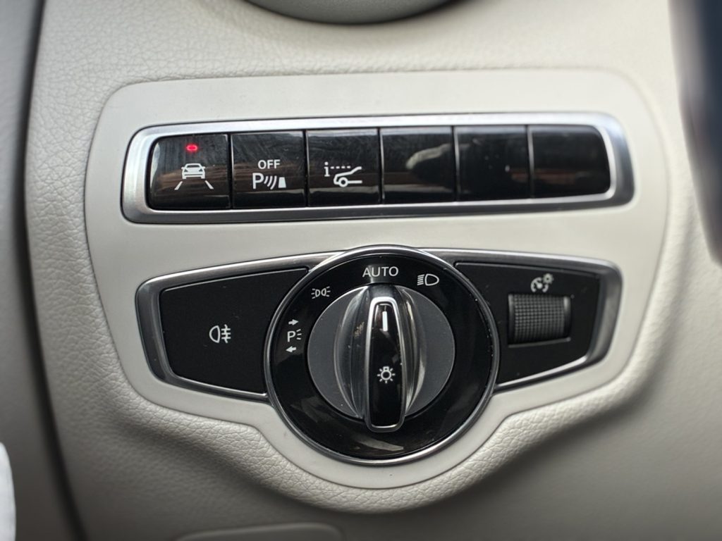 Pārdod Mercedes C220 Bluetec Avantgarde 7 Gtronic ātrumkarba - 125kw /170zs