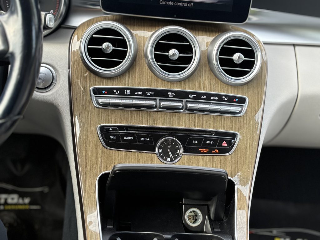 Pārdod Mercedes C220 Bluetec Avantgarde 7 Gtronic ātrumkarba - 125kw /170zs