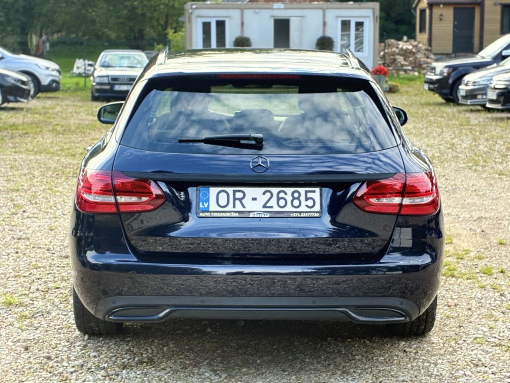 Pārdod Mercedes C220 Bluetec Avantgarde 7 Gtronic ātrumkarba - 125kw /170zs