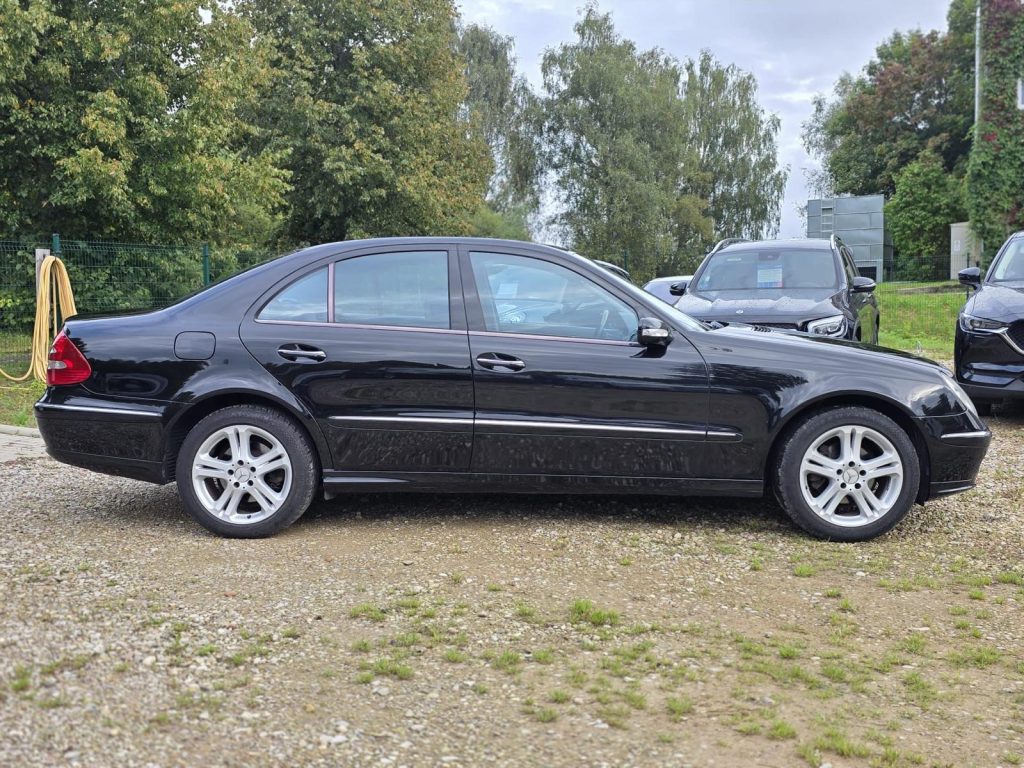 Pārdod Mercedes E320 Cdi Avantgarde - 165kw /224zs