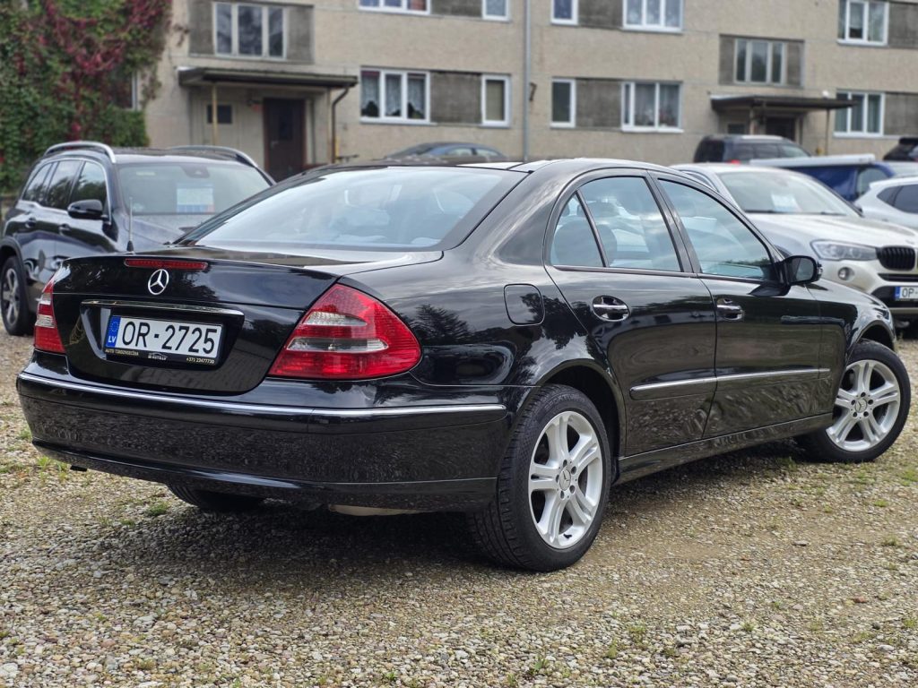 Pārdod Mercedes E320 Cdi Avantgarde - 165kw /224zs