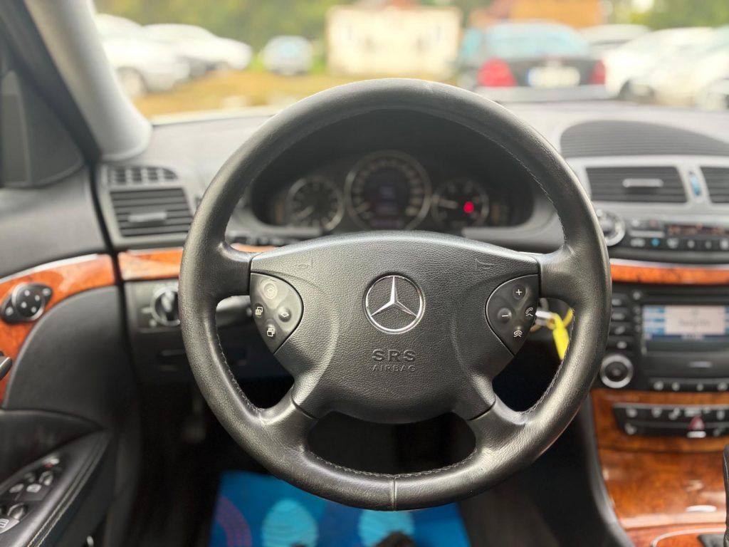 Pārdod Mercedes E270 Cdi Elegance - 130kw /177zs