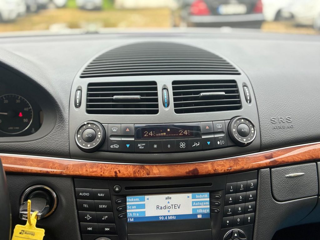 Pārdod Mercedes E270 Cdi Elegance - 130kw /177zs