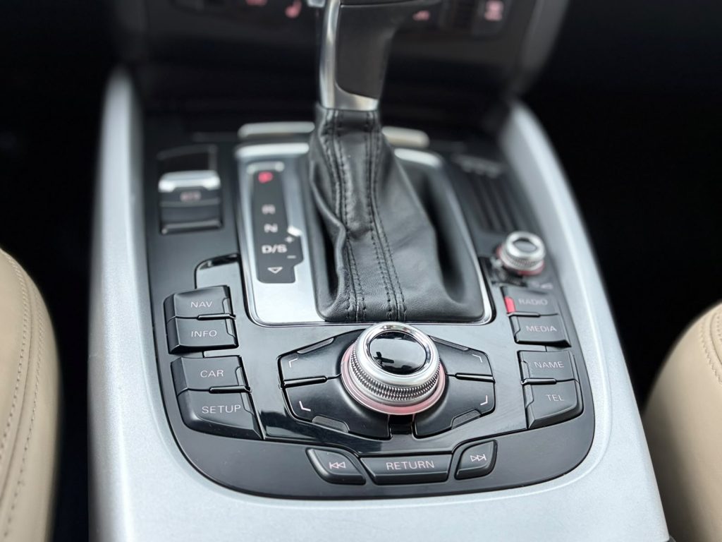 Pārdod Audi Q5 Face Lift 2.0 Tdi Quattro , 140 kw - 190zs
