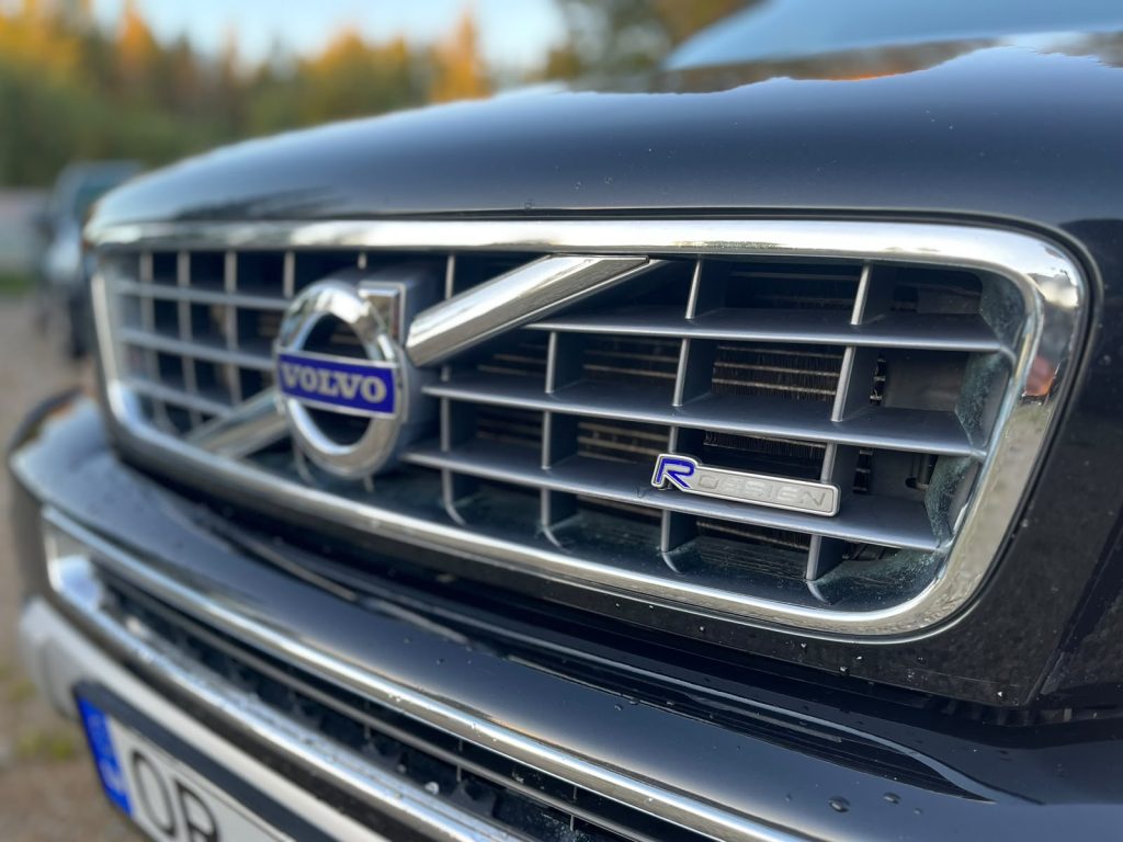 Volvo Xc90 R Design Face Lift D5, 2.4D - 136kw - 185 zs , Awd (4x4), 7 vietas