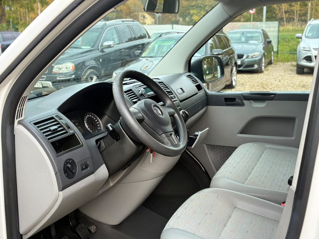 Pārdod Wolksvagen Transporter T5+ 2.0tdi 62kw -84zs, 9 vietas