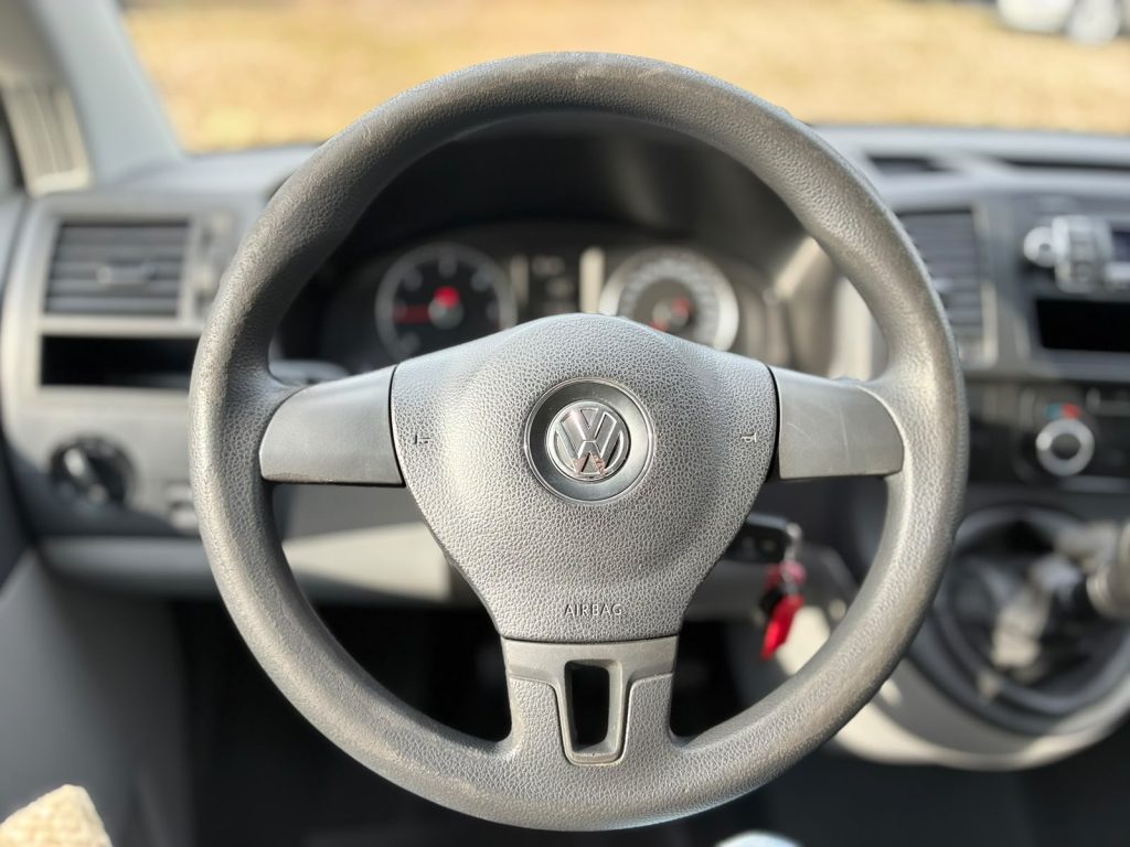 Pārdod Wolksvagen Transporter T5+ 2.0tdi 62kw -84zs, 9 vietas