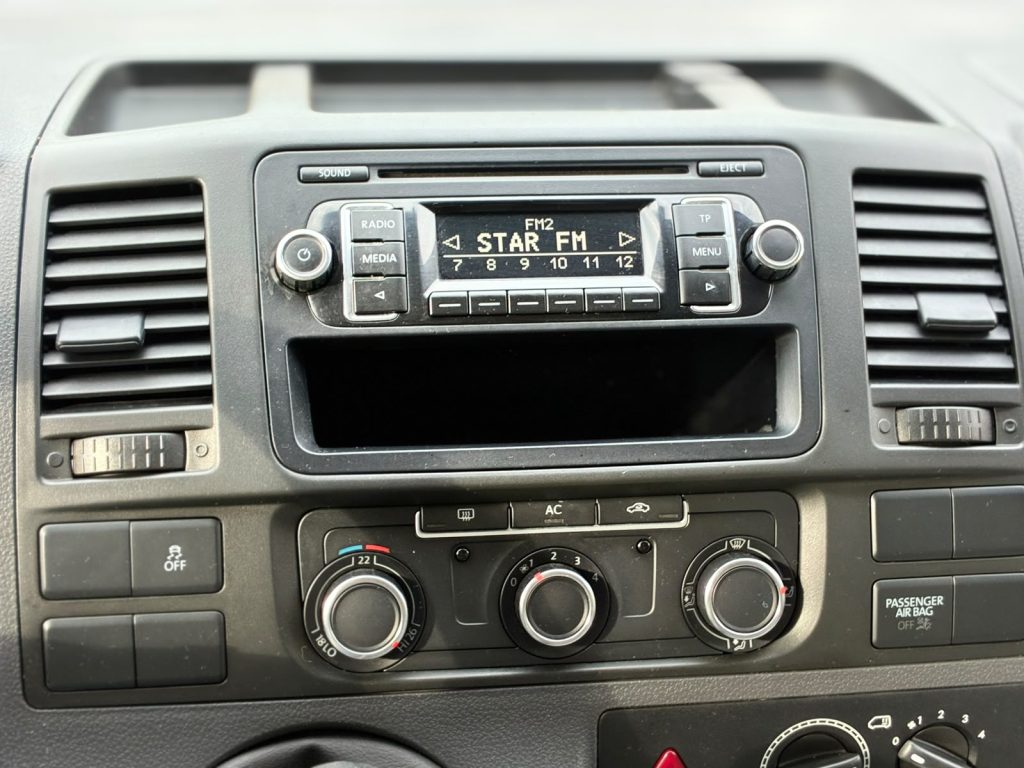 Pārdod Wolksvagen Transporter T5+ 2.0tdi 62kw -84zs, 9 vietas