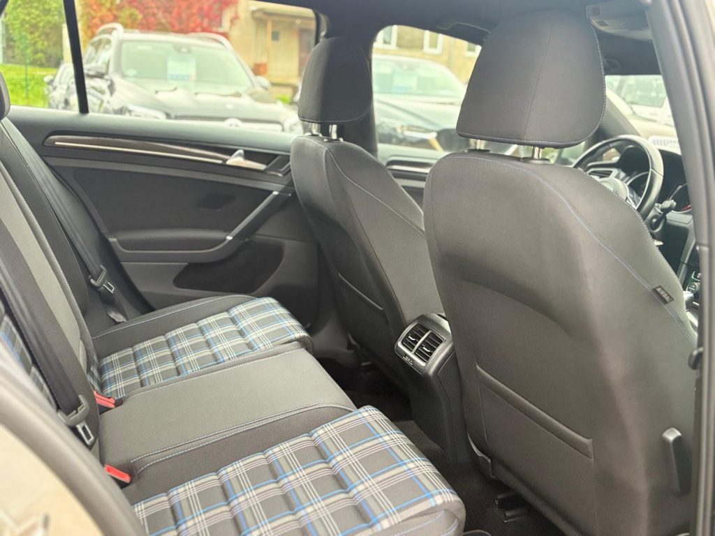 Volkswagen Golf 7 Gte 1.4Hibrīds , 150kw/204zs