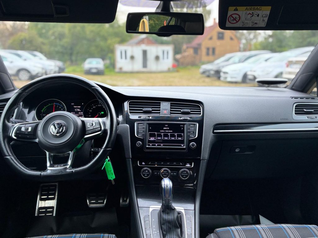 Volkswagen Golf 7 Gte 1.4Hibrīds , 150kw/204zs