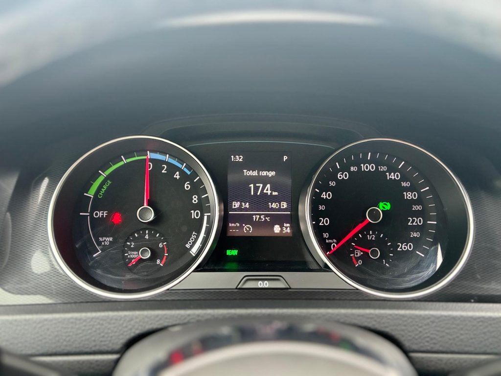 Volkswagen Golf 7 Gte 1.4Hibrīds , 150kw/204zs