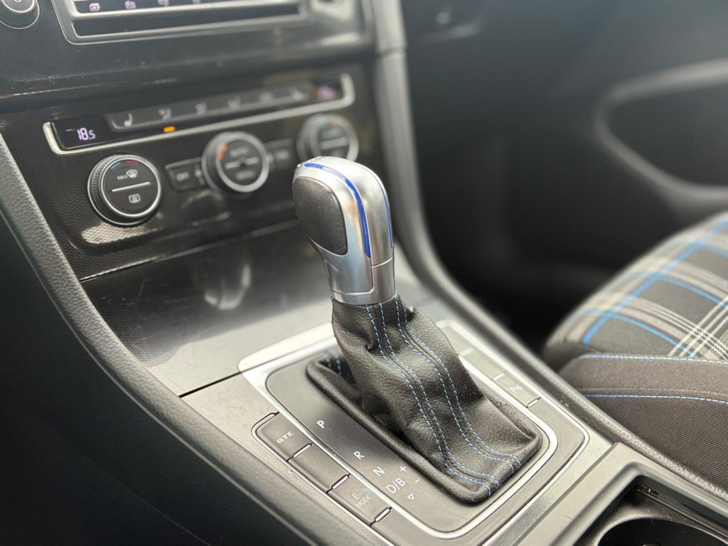 Volkswagen Golf 7 Gte 1.4Hibrīds , 150kw/204zs