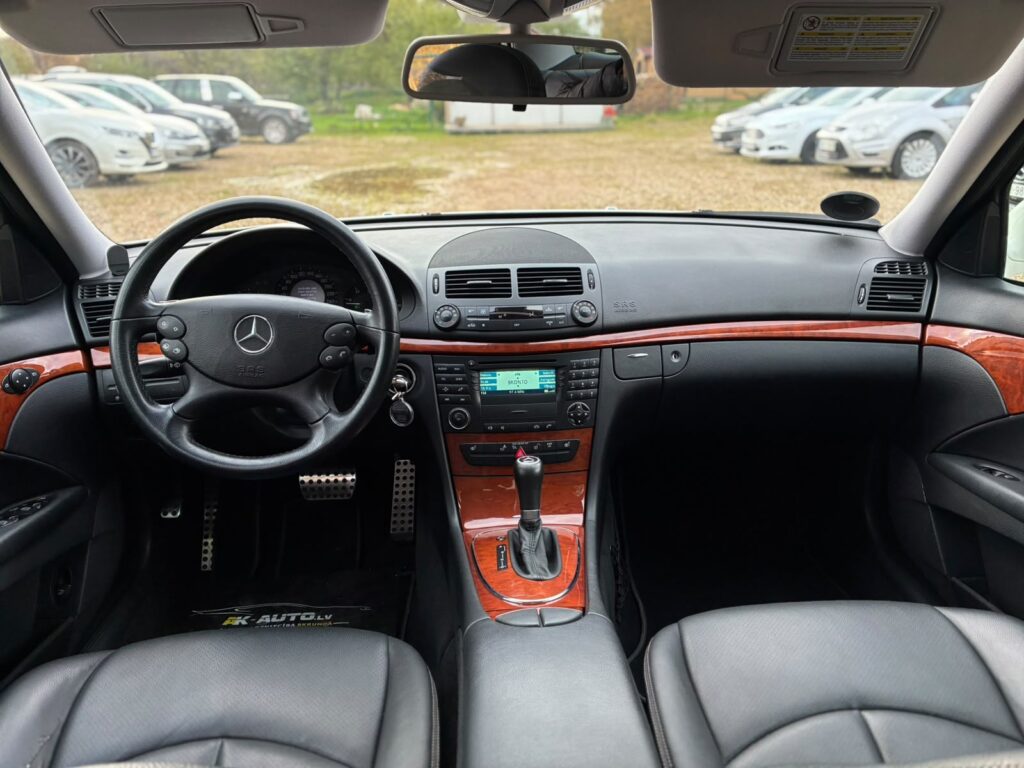 Pārdod Mercedes E280 Face Lift 3.0Cdi - 140kw /190zs