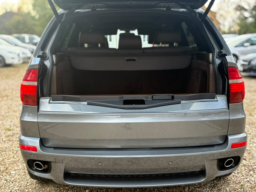 BMW X5 3.0Sd M57 X Drive M Packet 3.0D - 210kw / 286zs