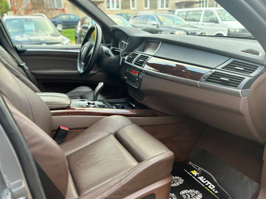 BMW X5 3.0Sd M57 X Drive M Packet 3.0D - 210kw / 286zs