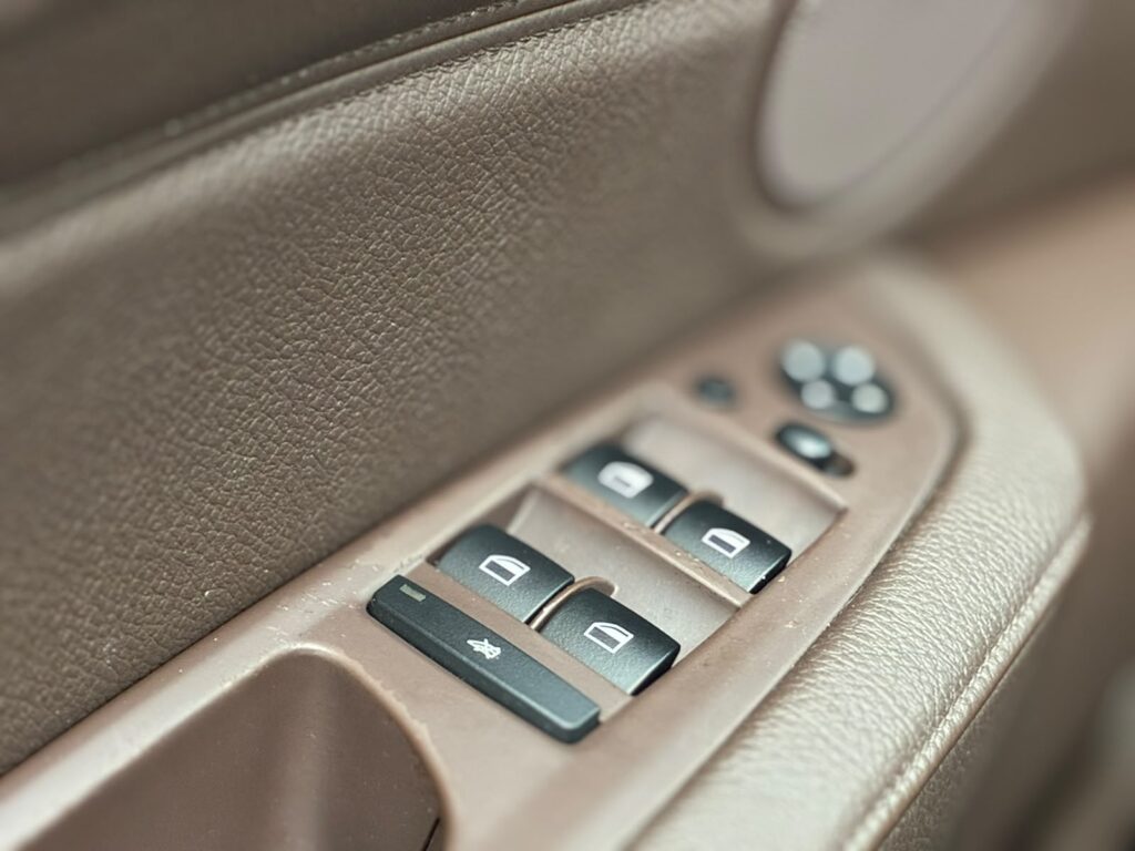 BMW X5 3.0Sd M57 X Drive M Packet 3.0D - 210kw / 286zs
