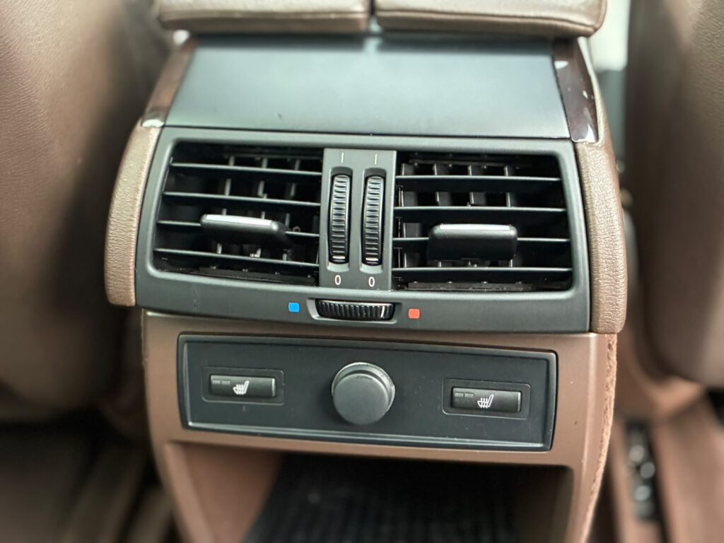 BMW X5 3.0Sd M57 X Drive M Packet 3.0D - 210kw / 286zs